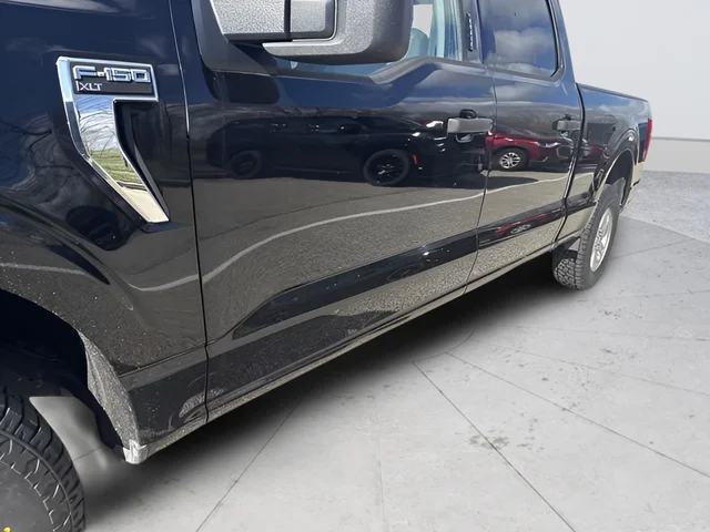 Used 2023 Black Ford XLT image 24