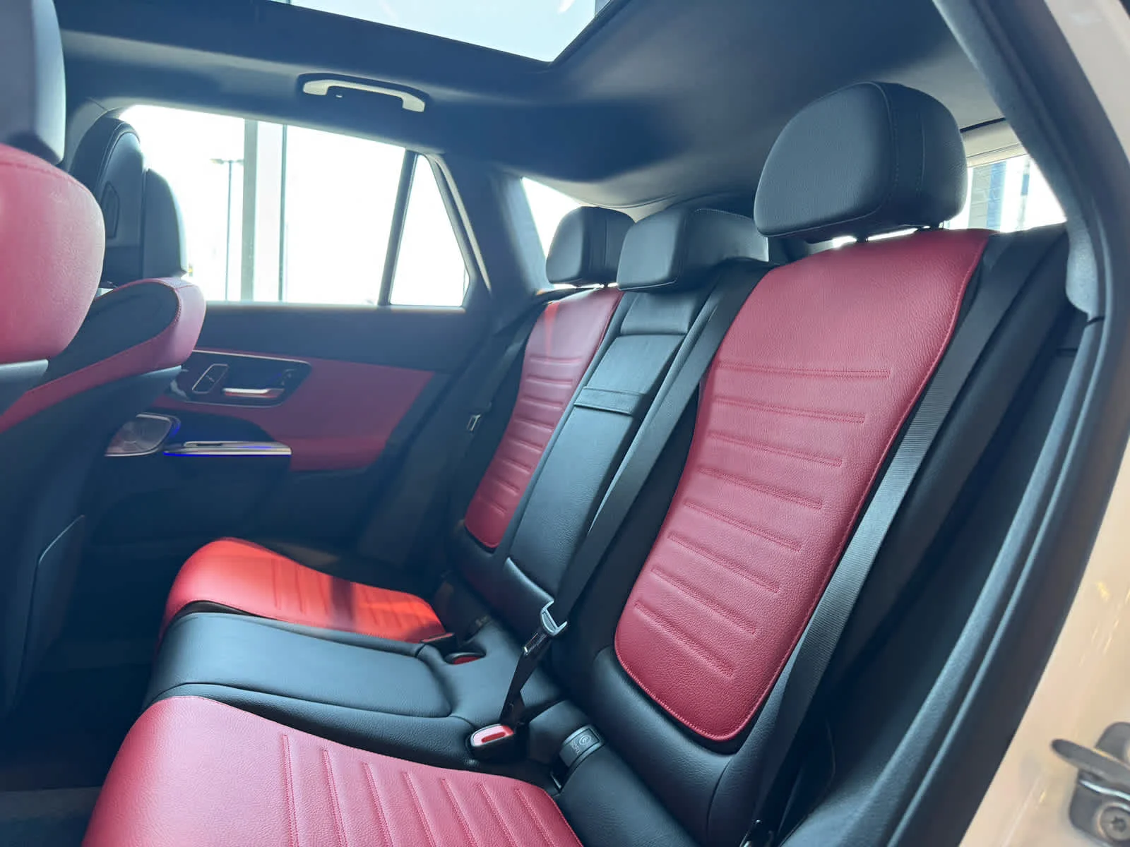 New 2026 Polar White Mercedes-Benz AMG® GLC 43 image 32