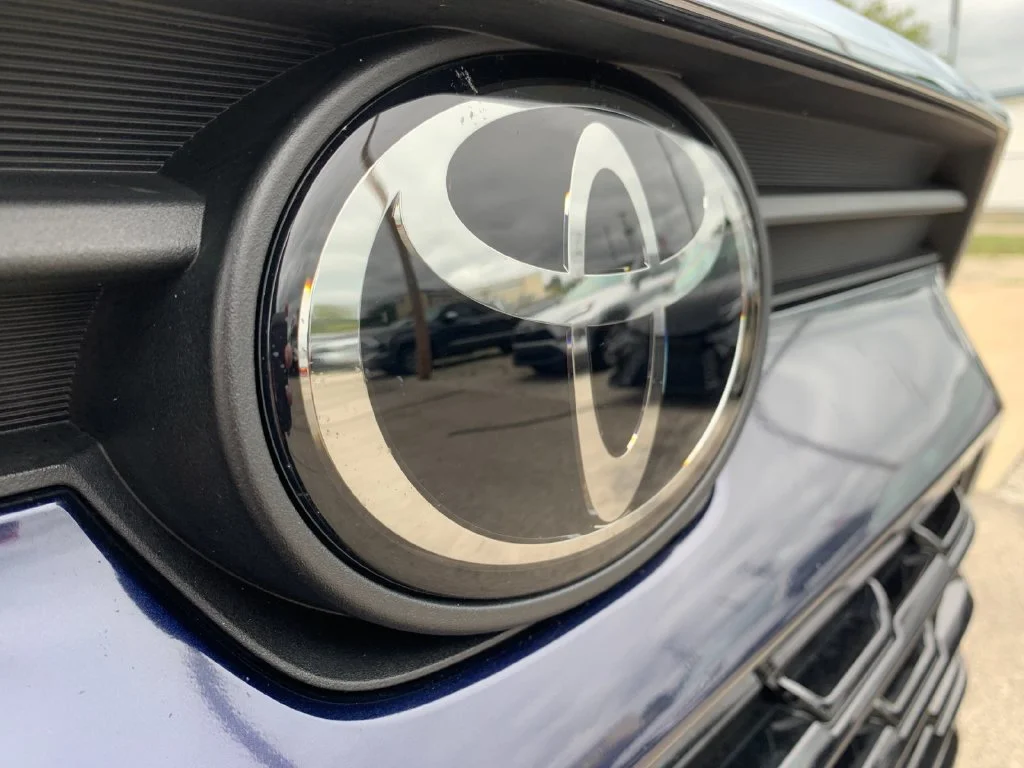 Used 2025  Toyota XLE image 39