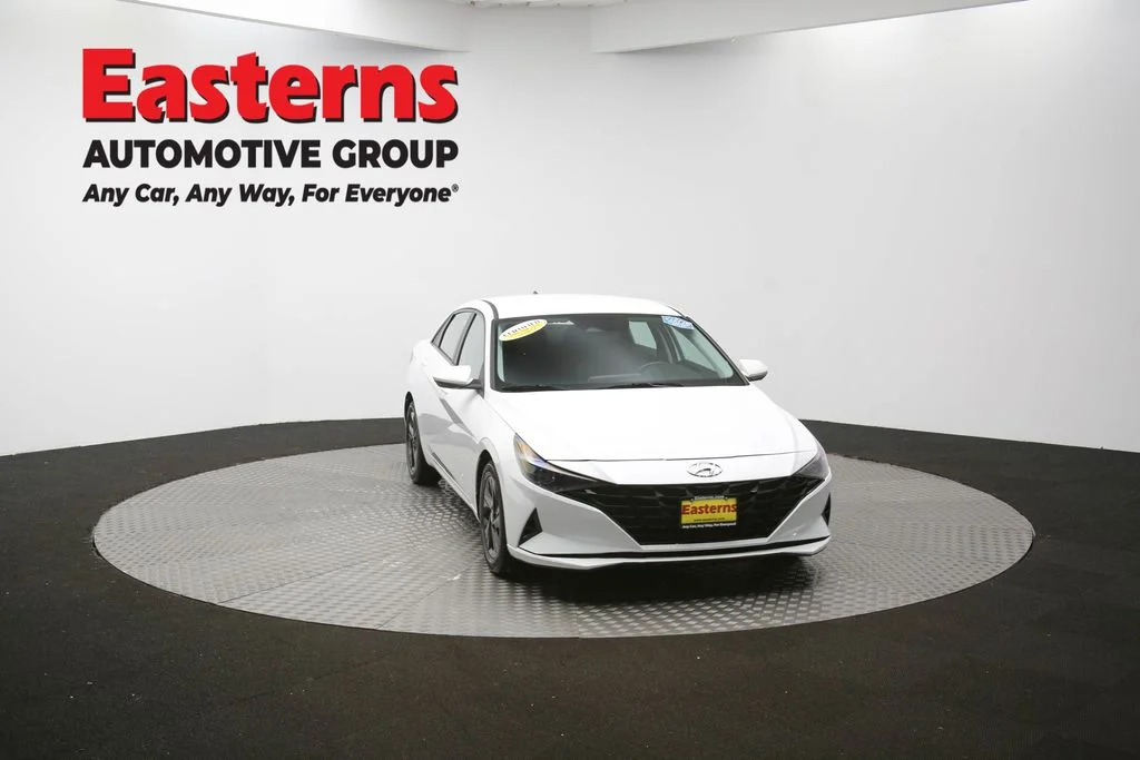 Used 2022 White Hyundai SEL image 50