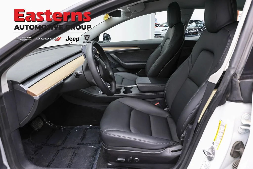 Used 2021 White Tesla Standard Range Plus image 13