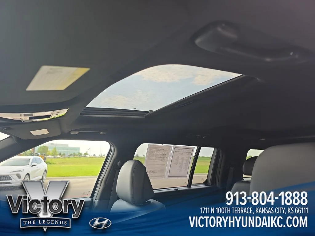 Used 2025 Black Hyundai Calligraphy image 21