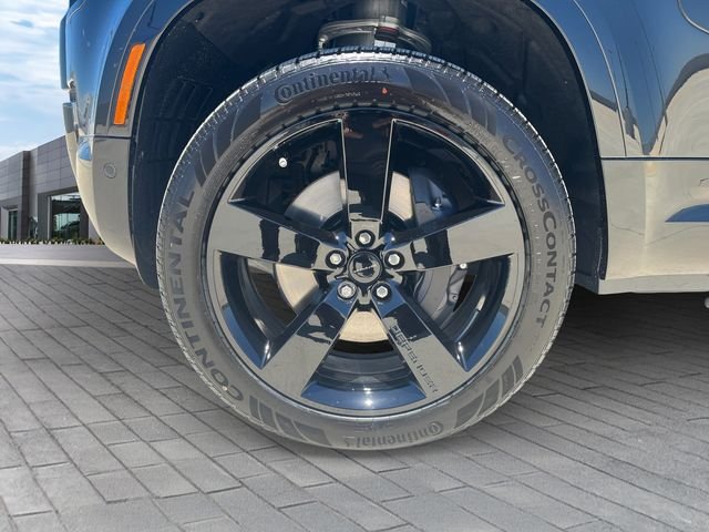 New 2026 Santorini Black Land Rover X-Dynamic SE image 9