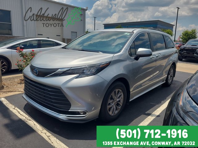 2024 Toyota Sienna XLE 8-Passenger