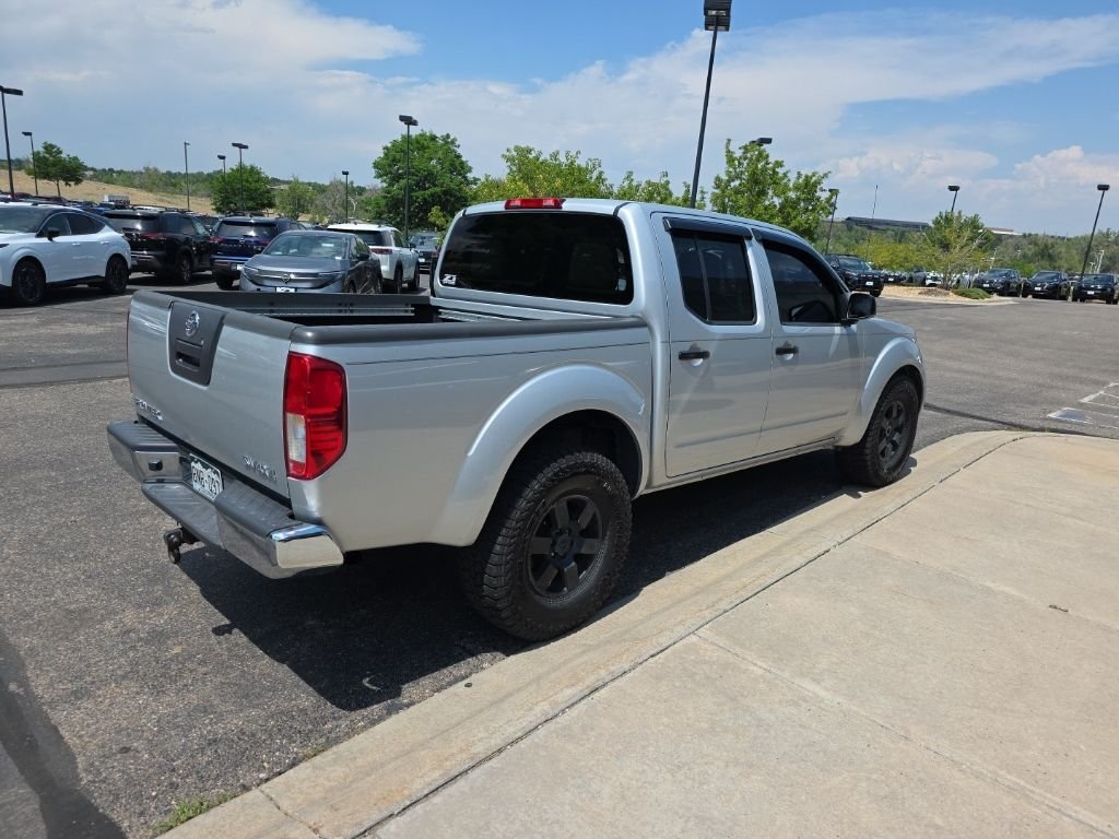 Used 2012 Silver Nissan SV image 3