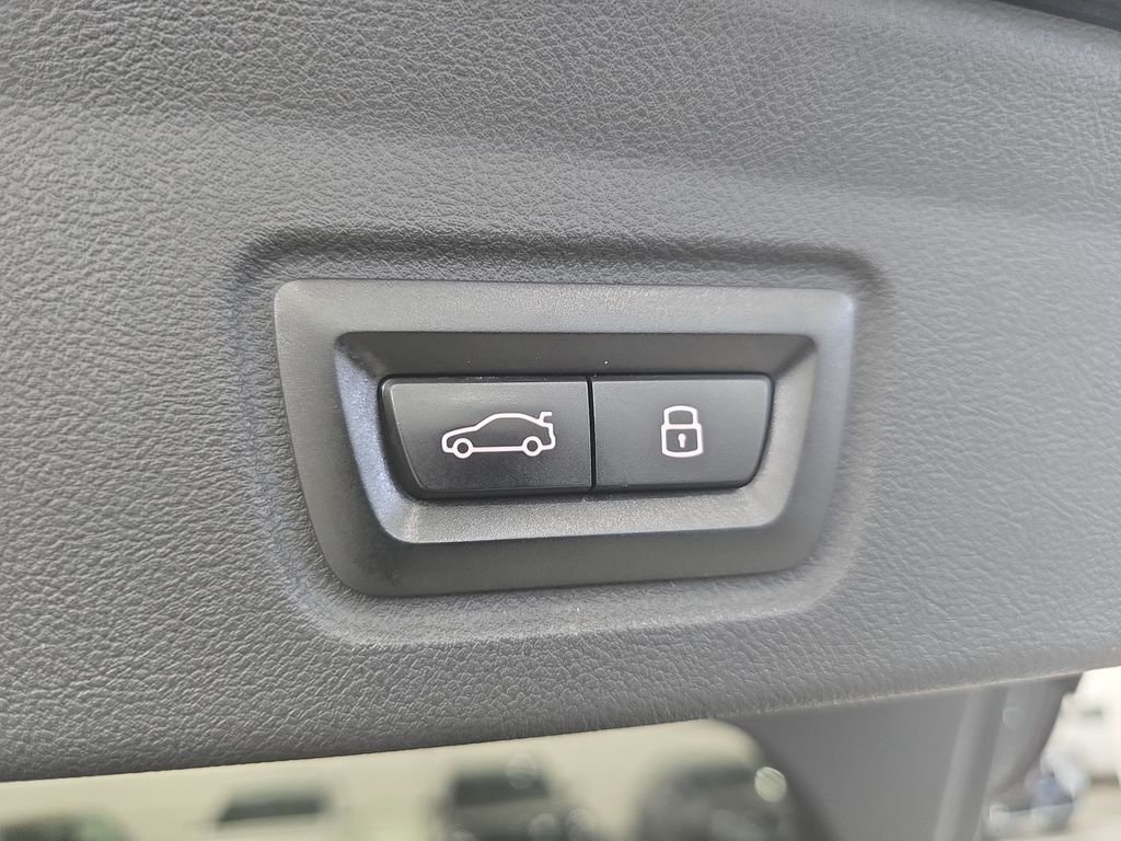 Used 2023 Jet Black BMW eDrive35 image 25