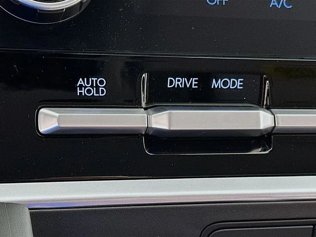 New 2026 White Hyundai SE image 18