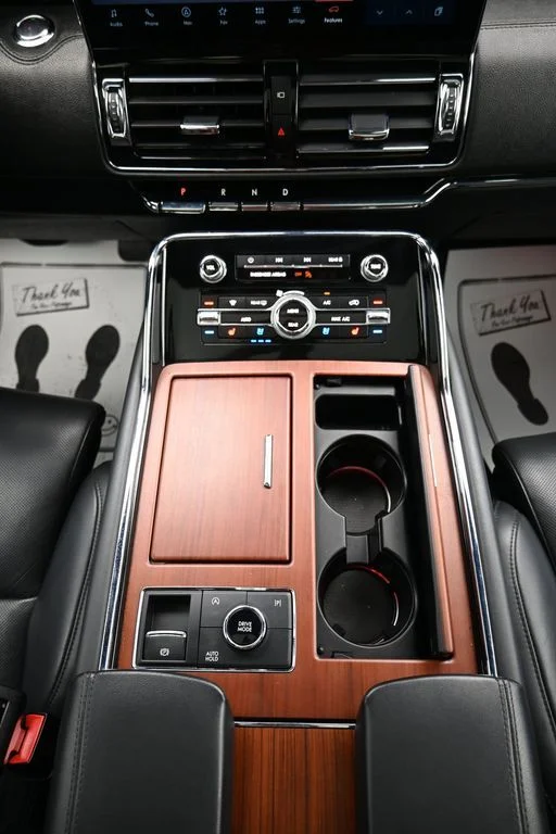 Used 2023 Black Lincoln Reserve image 25