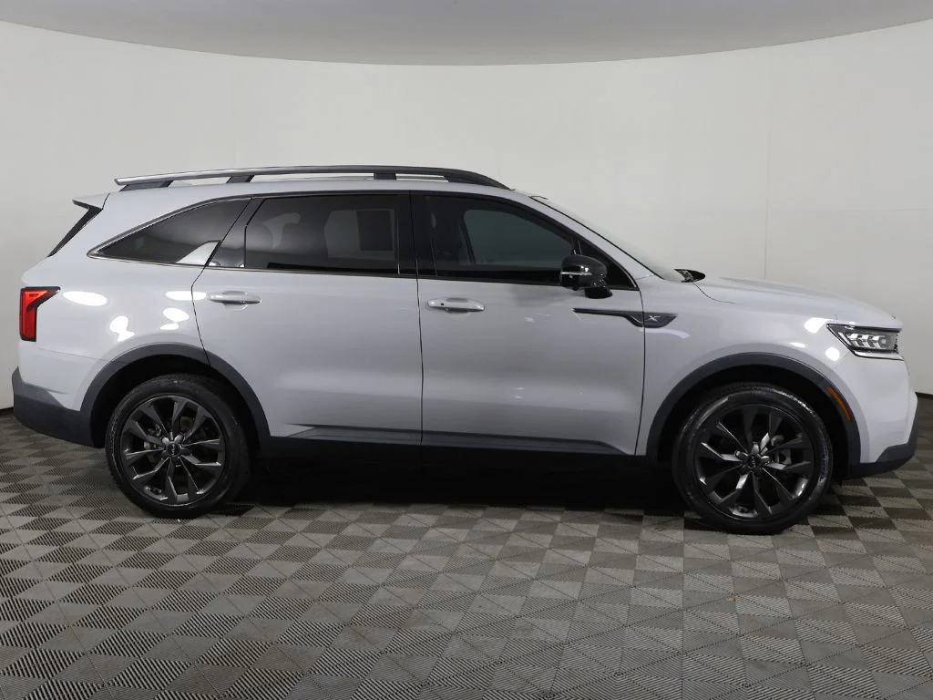 Used 2023 Gray Kia X-Line SX Prestige image 21