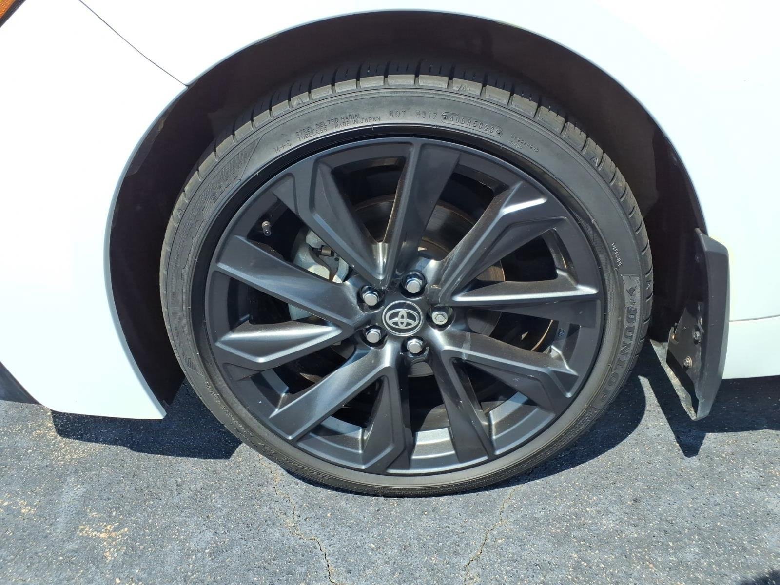 Used 2024 Ice Cap Toyota SE image 11