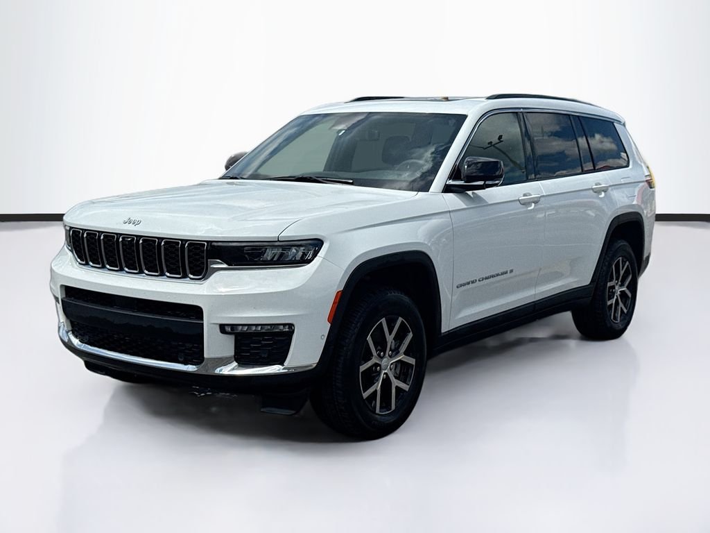 Used 2025 White Jeep Limited image 3