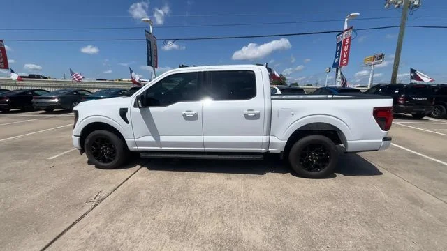 New 2026 Oxford White Ford XLT image 8