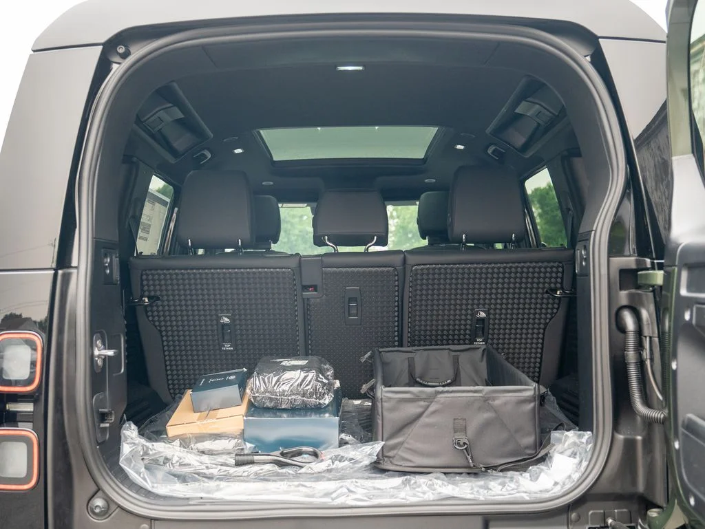 New 2026 Green Land Rover S image 25