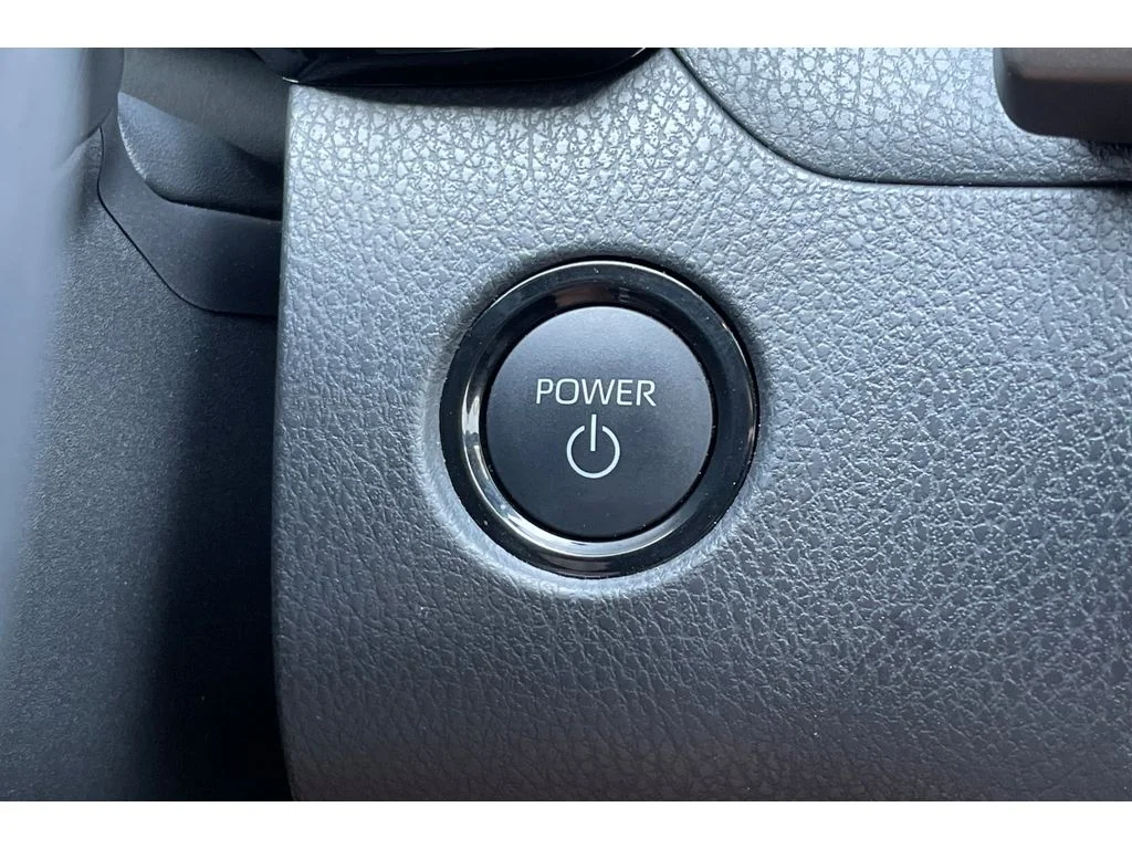 Used 2025 Ice Cap Toyota SE image 32