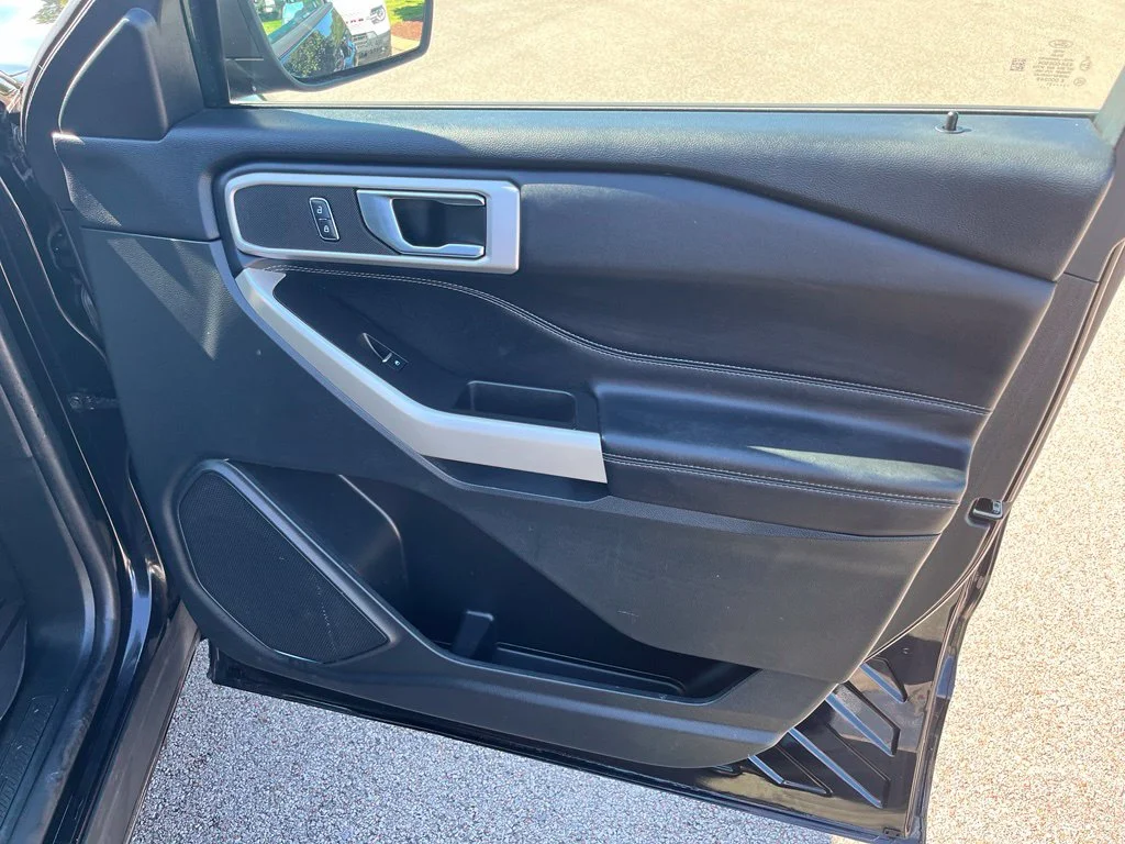 Used 2021 Black Ford XLT image 12