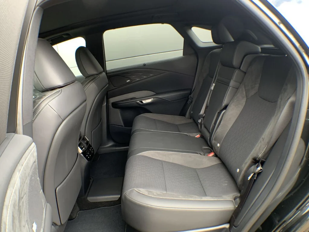 2026 Lexus RX PHEV 450h+ - Photo 23