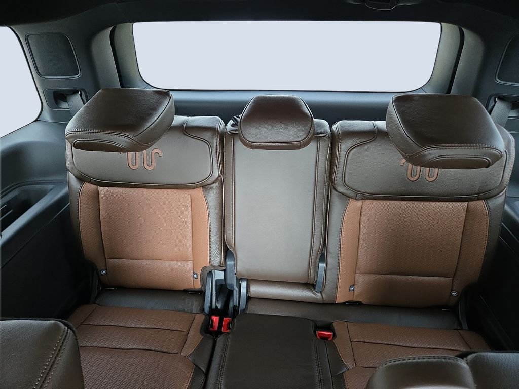 Used 2026 Oxford White Clearcoat Ford King Ranch image 13