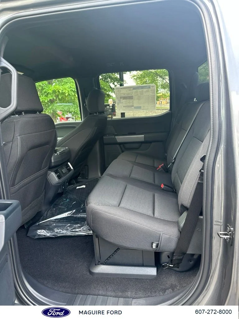 New 2026 Carbonized Gray Metallic Ford XLT image 9