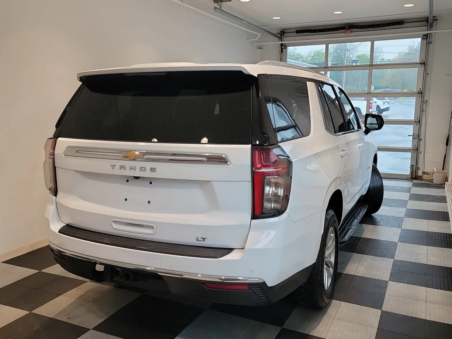 Used 2024 Summit White Chevrolet LT image 5