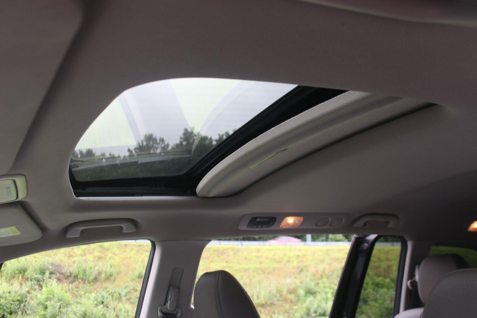 Used 2016  Honda EX-L image 34