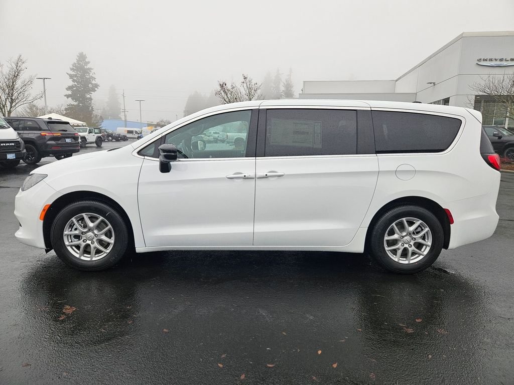 New 2026 Bright White Clear-Coat Exterior Paint Chrysler LX image 3