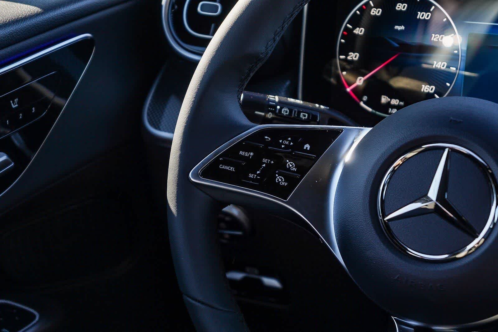 New 2026 Verde Silver Metallic Mercedes-Benz GLC 300 image 13