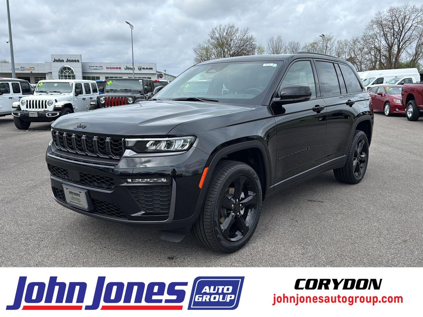 New 2026 Diamond Black Crystal Pearl-Coat Exterior Paint Jeep Limited image 1