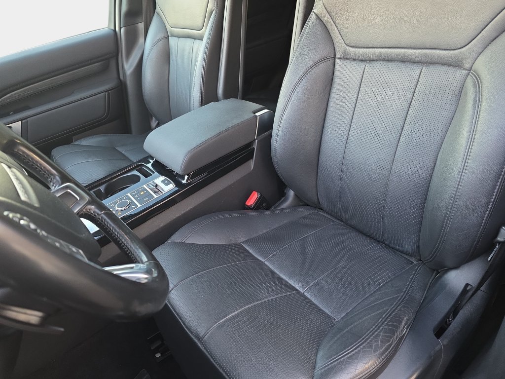 Used 2017 Gray Land Rover HSE image 19