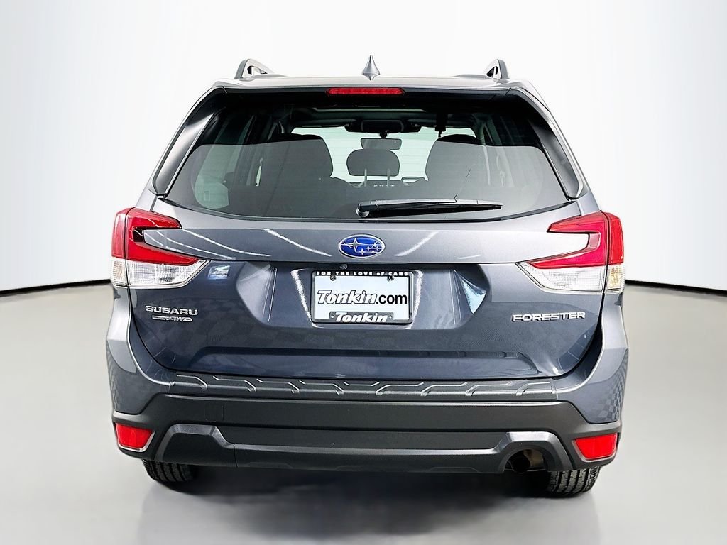 Used 2023 Gray Metallic Subaru Premium image 7