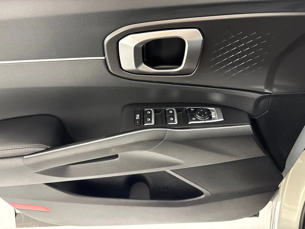 New 2026 Ivory Silver Kia S image 25