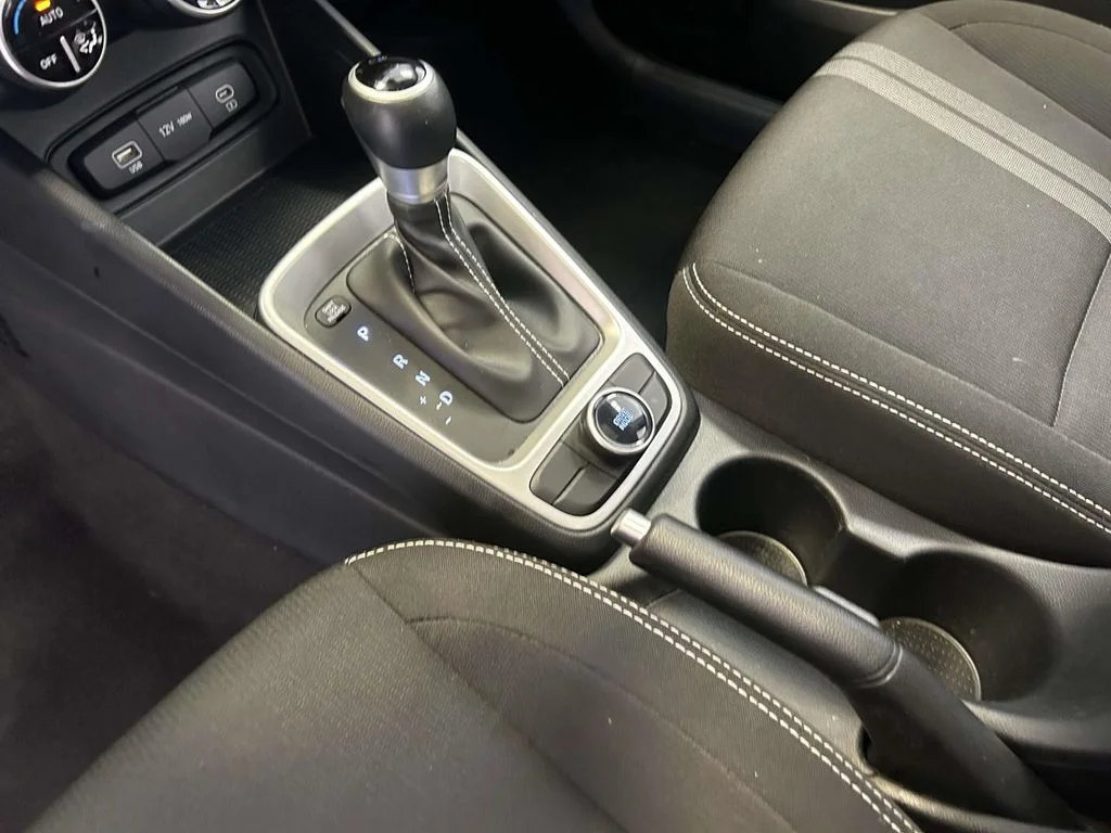 Used 2025 Silver Hyundai SEL image 22