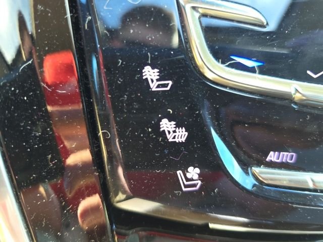 Used 2018 White Cadillac Premium image 22