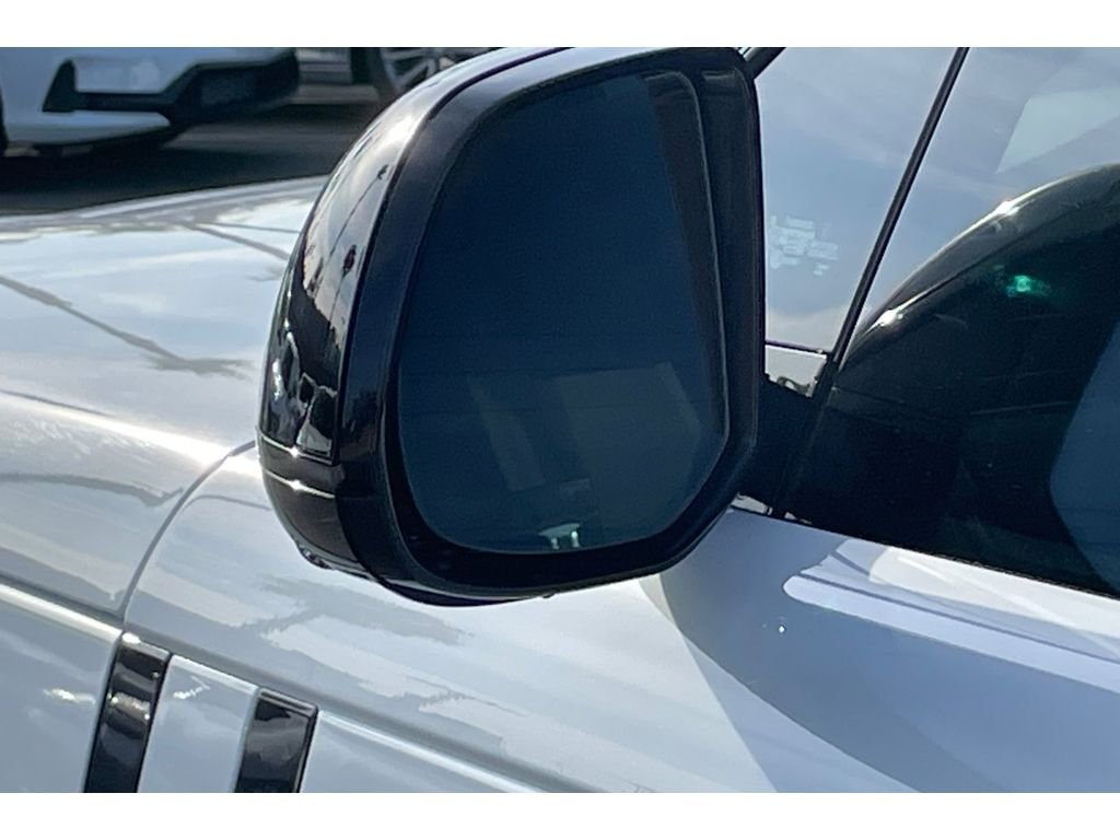 Used 2023 Fuji White Land Rover SE image 53
