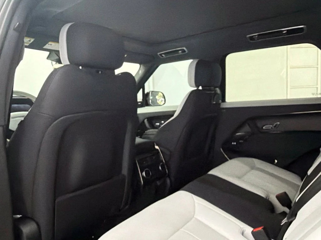 New 2024 Gray Land Rover Dynamic SE image 21
