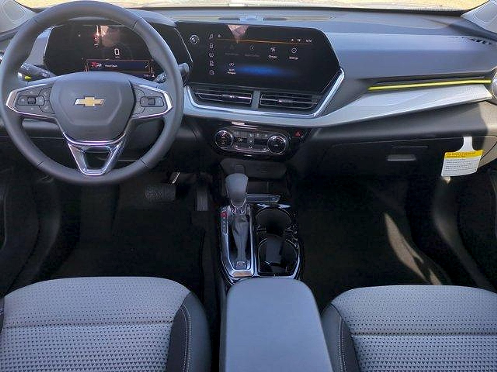 2026 Chevrolet Trax LT - Photo 19