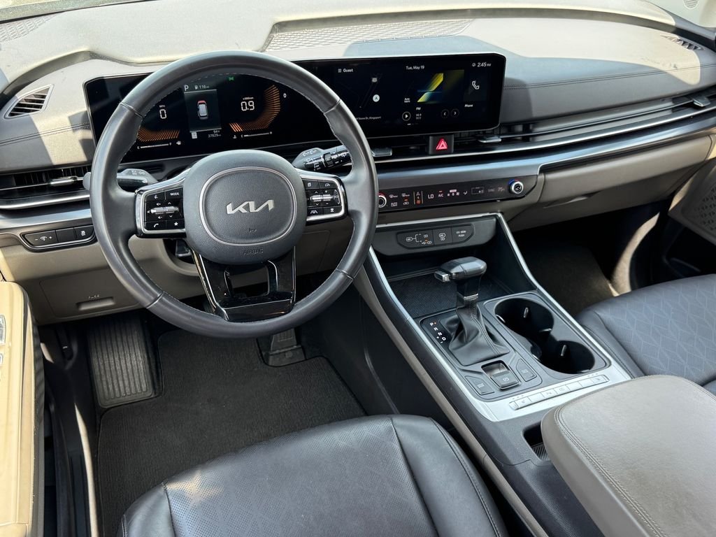 Used 2025 Gray Kia LXS image 16
