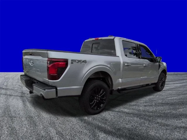New 2026 Iconic Silver Metallic Ford XLT image 4