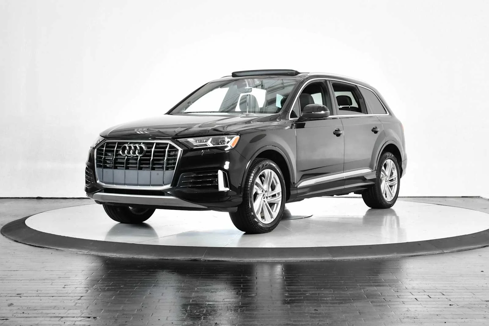 2022 Audi Q7 45 Premium quattro Tiptronic's photo