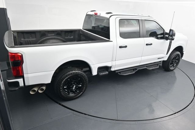 Used 2026 White Ford XL image 23