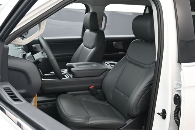 New 2027 Star White Metallic Tri-Coat Ford MAX Active image 10