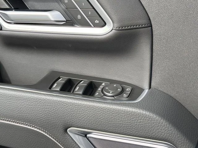 New 2026 Summit White GMC Denali DRW image 21