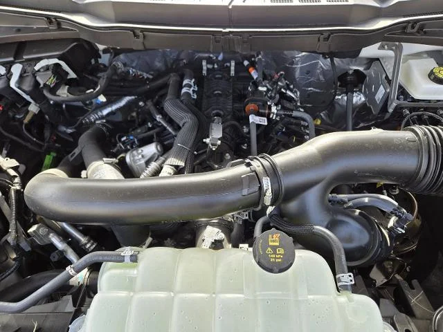 New 2026 Oxford White Ford XLT image 39