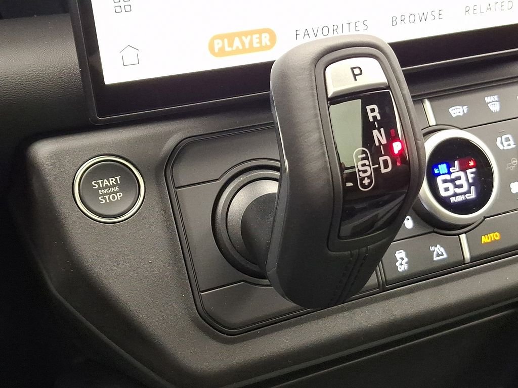 New 2026 Tasman Blue Metallic Land Rover S image 12