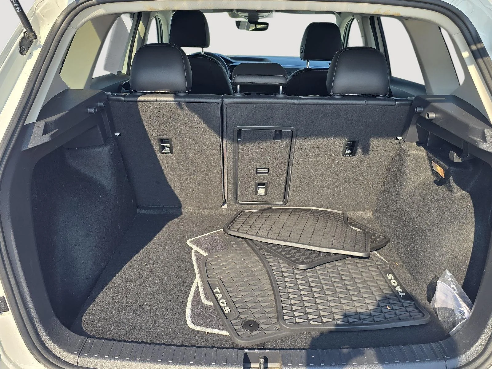 Certified Used 2023 WHITE Volkswagen SEL image 18