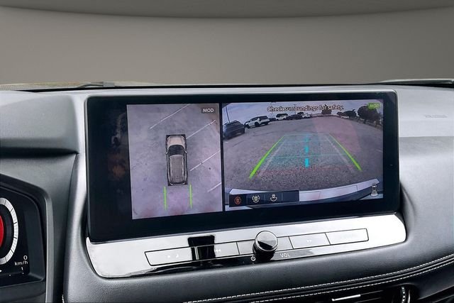 Used 2025 Gray Nissan SL image 19