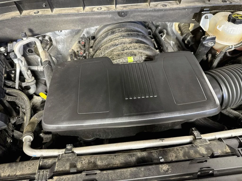 Used 2024 White GMC Denali image 39