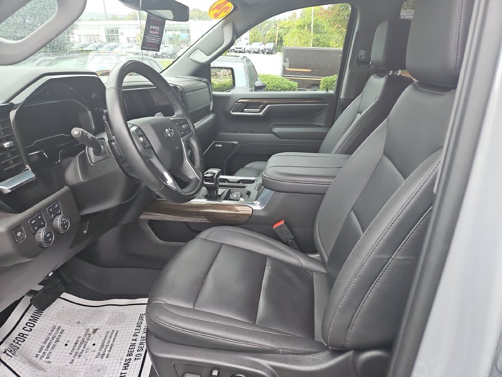 Used 2024 Gray Chevrolet RST image 10
