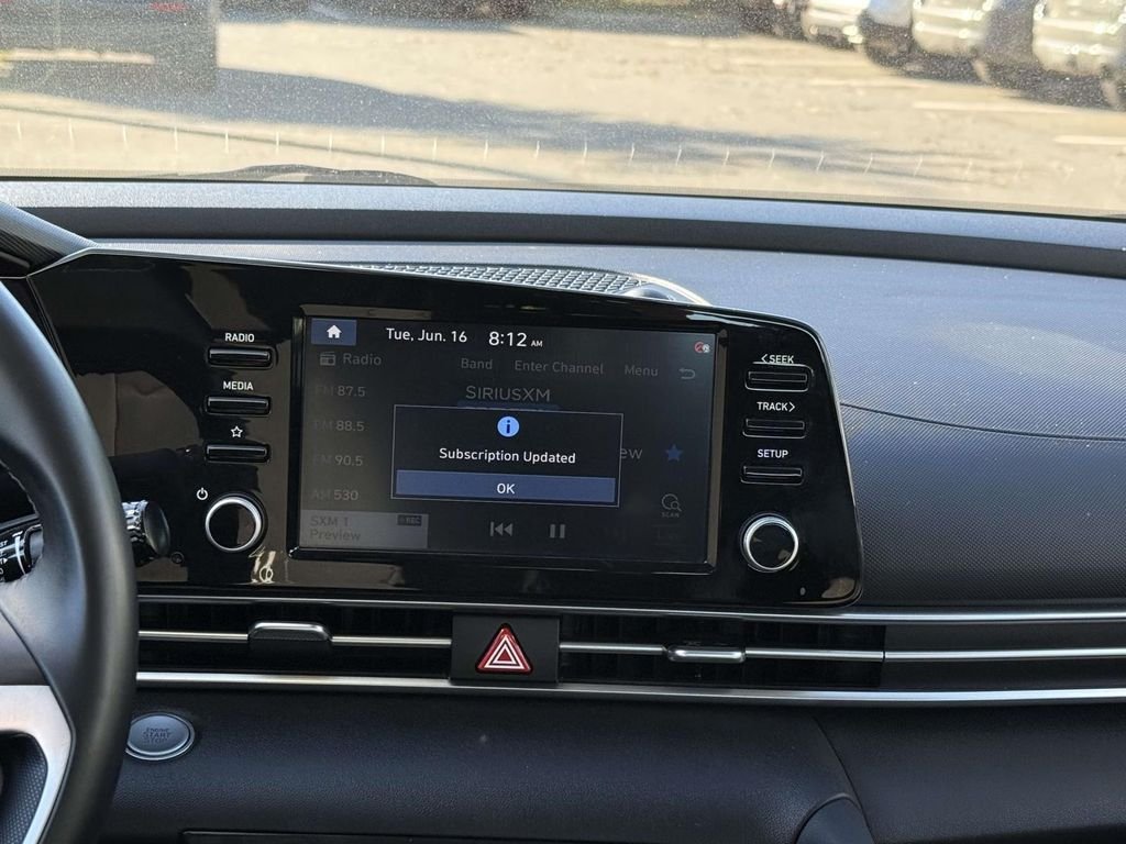 Used 2021 Black Hyundai SEL image 3