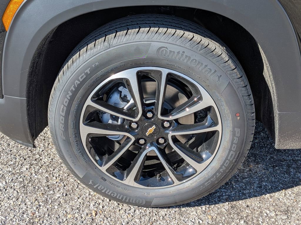 New 2026 Mosaic Black Metallic Chevrolet LT image 12