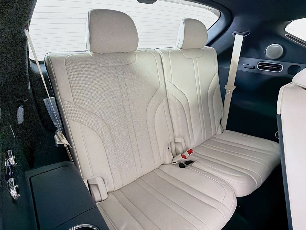 New 2026 Savile Silver Genesis 3.5T Prestige image 29